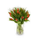 Kytice červených tulipánů